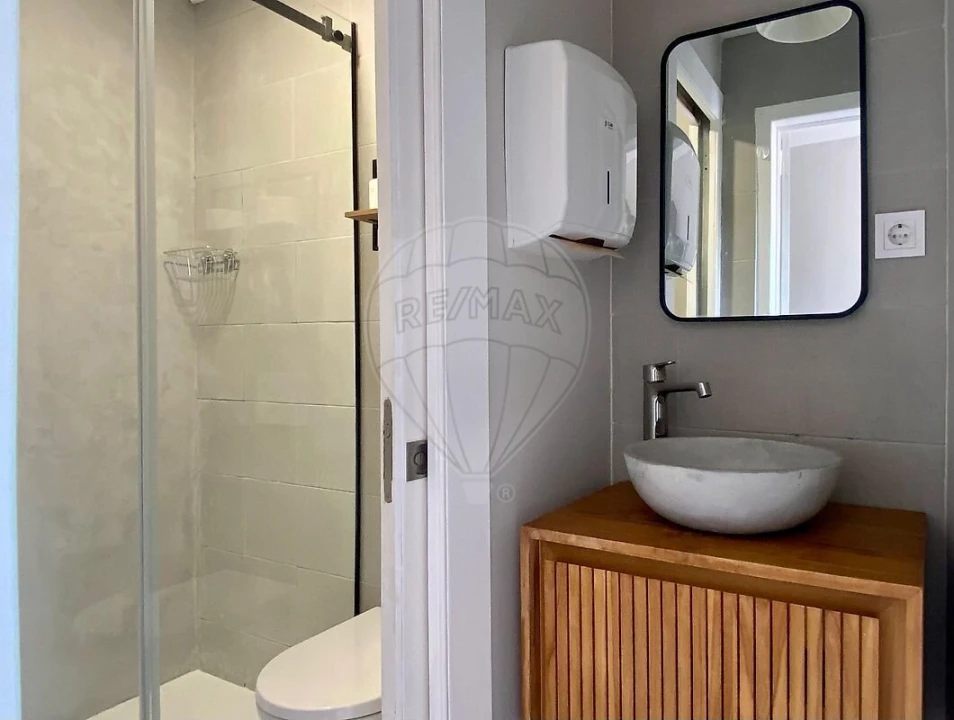 Apartamento T7 para Venda em Santo António Foto 7