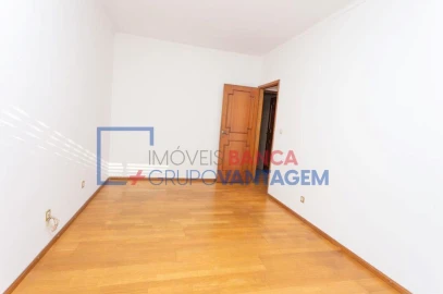 Apartamento T3 para Venda em São Vitor (Braga)