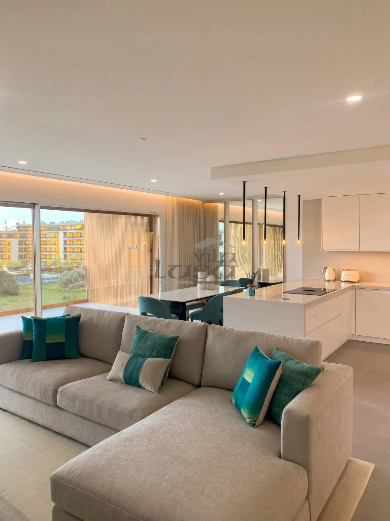 Apartamento T2 para Venda em Quarteira Foto 4