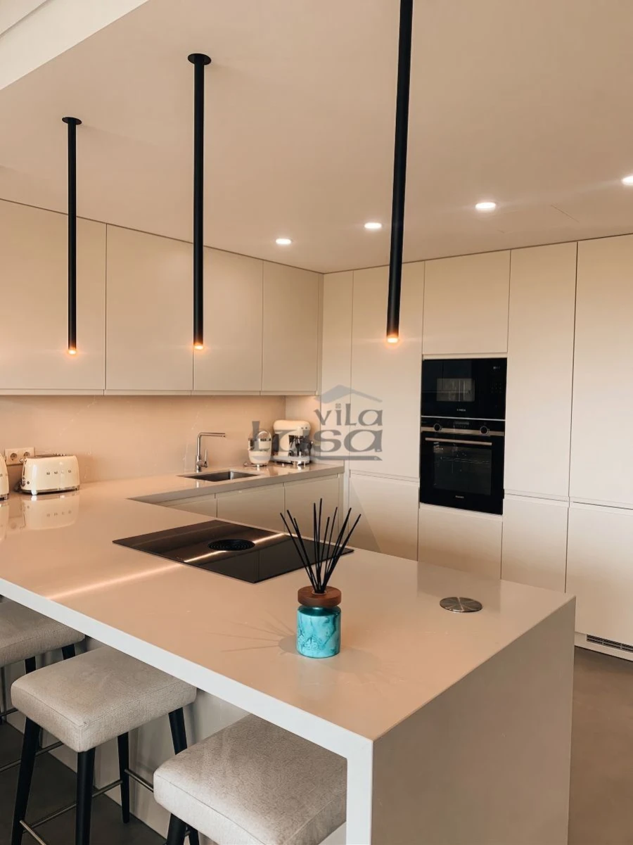 Apartamento T2 para Venda em Quarteira Foto 6