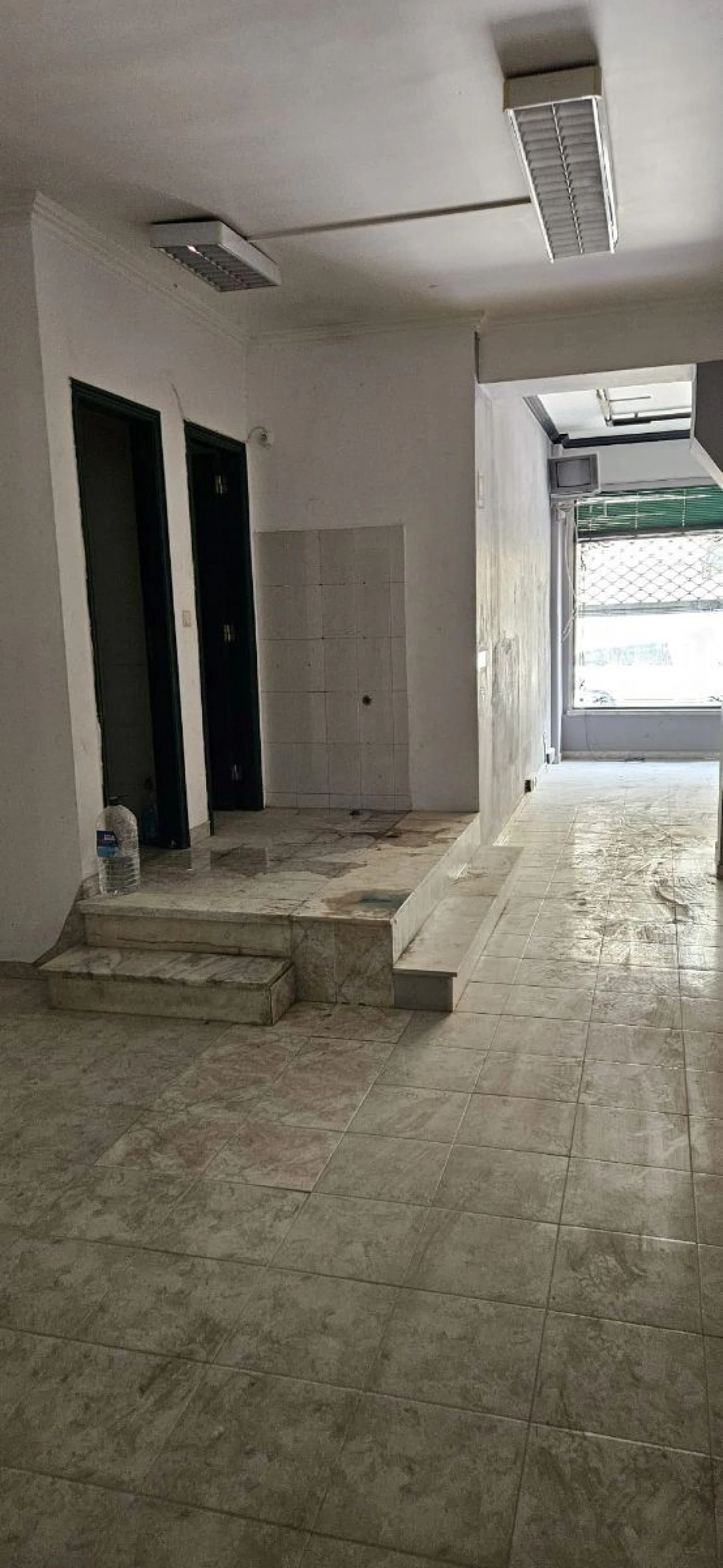 Loja para Arrendamento em Encosta do Sol Foto 2