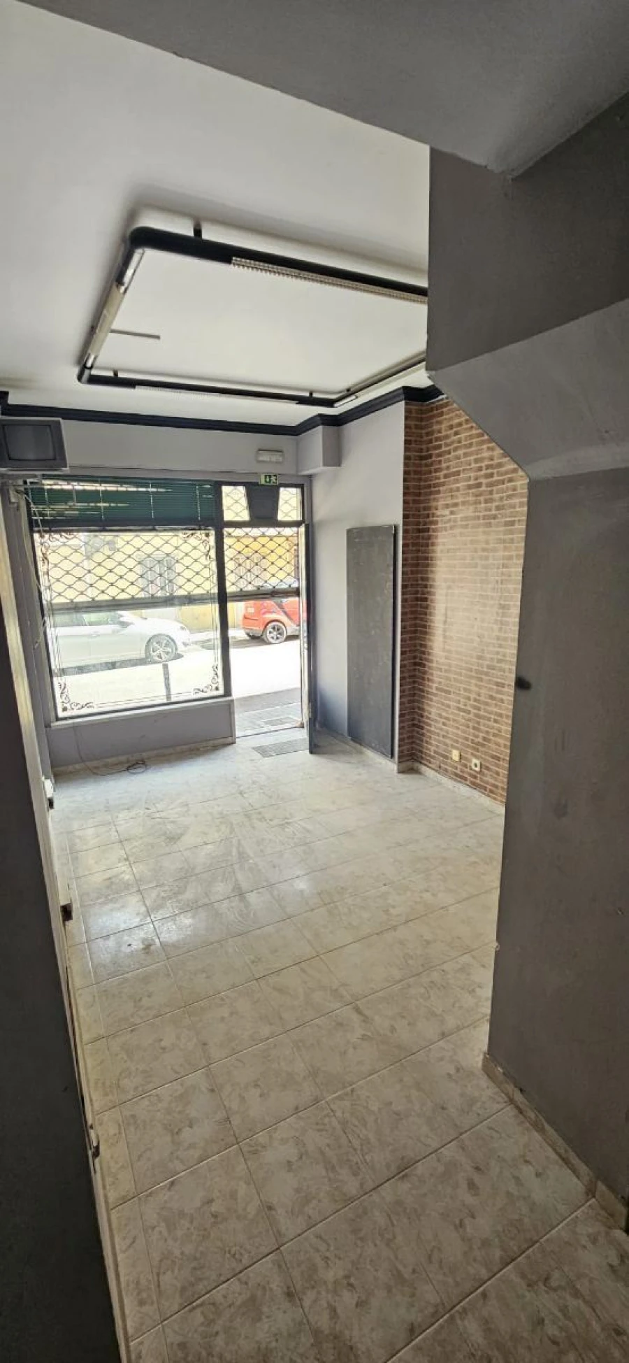 Loja para Arrendamento em Encosta do Sol Foto 5