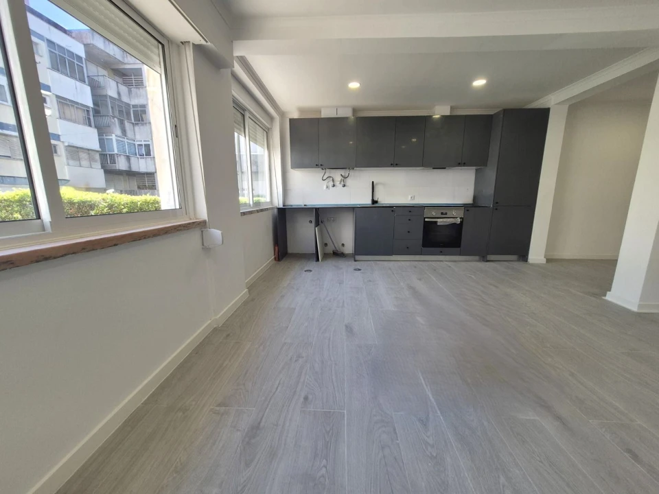 Apartamento T1 para Venda em Póvoa de Santo Adrião e Olival Basto Foto 5