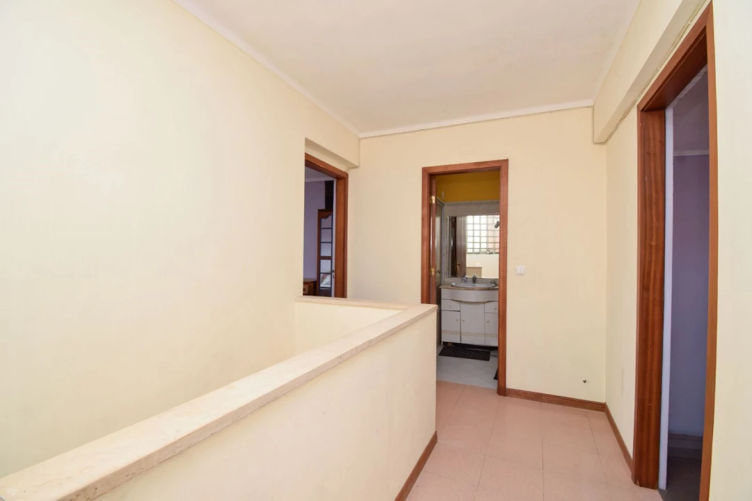 Apartamento T5 para Venda em Rio de Mouro Foto 17