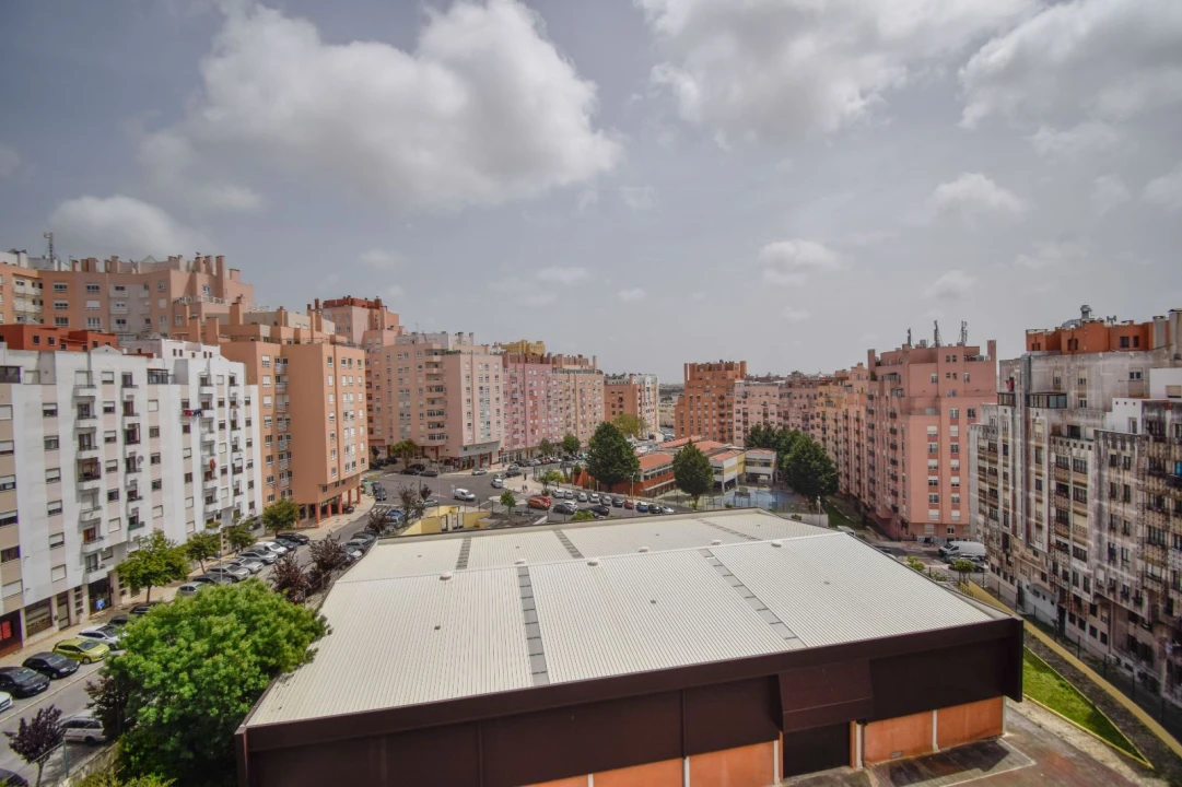 Apartamento T5 para Venda em Rio de Mouro Foto 24