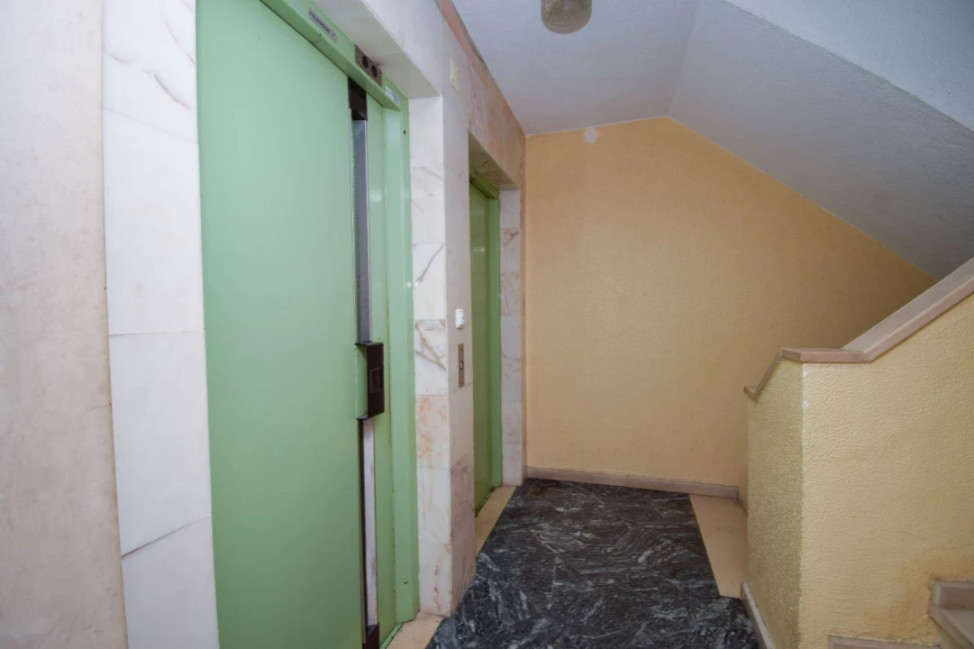 Apartamento T5 para Venda em Rio de Mouro Foto 26