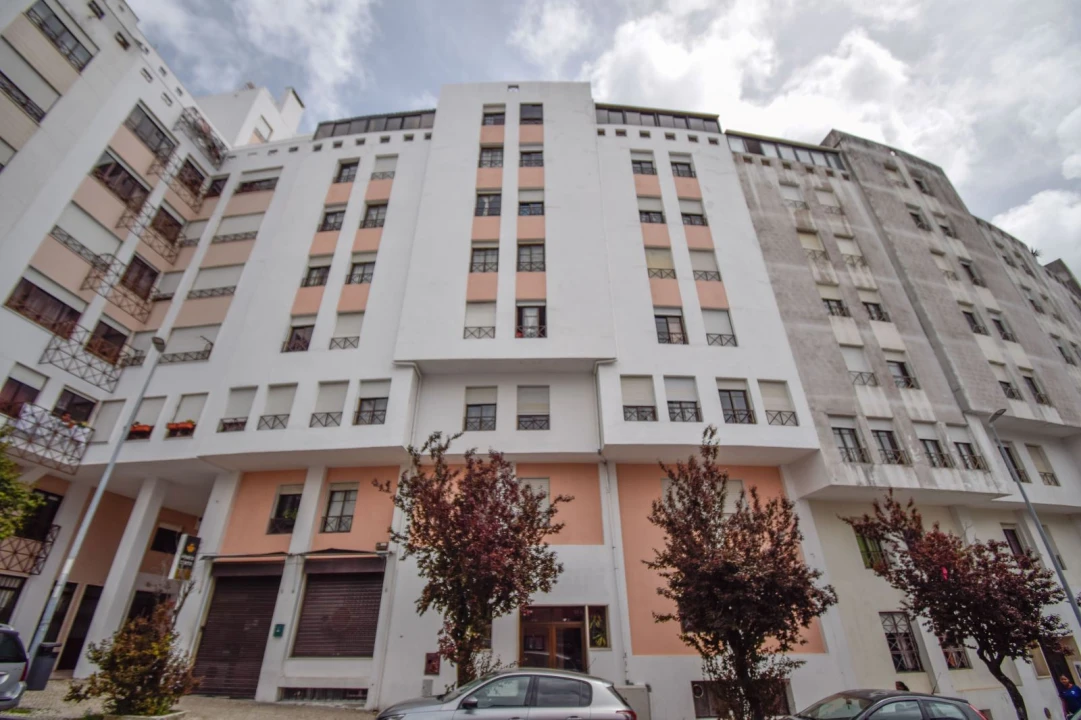 Apartamento T5 para Venda em Rio de Mouro Foto 28