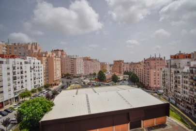 Apartamento T5 para Venda em Rio de Mouro