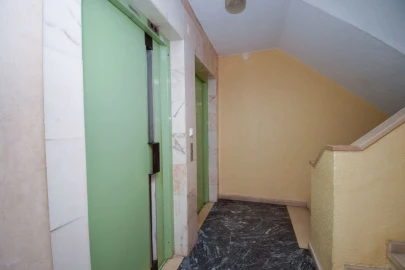 Apartamento T5 para Venda em Rio de Mouro