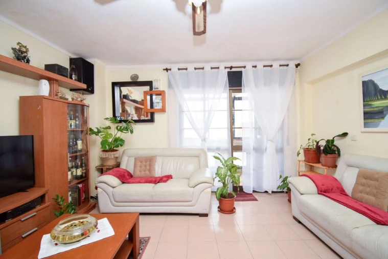 Apartamento T5 para Venda em Rio de Mouro Foto 2