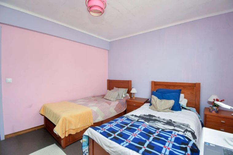 Apartamento T5 para Venda em Rio de Mouro Foto 14