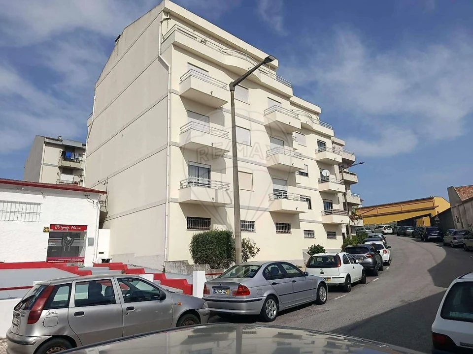 Apartamento T1 para Venda em Buarcos Foto 1
