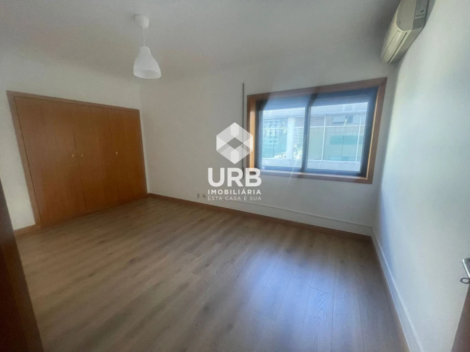 Apartamento T3 para Arrendamento em São Vitor (Braga) Foto 2