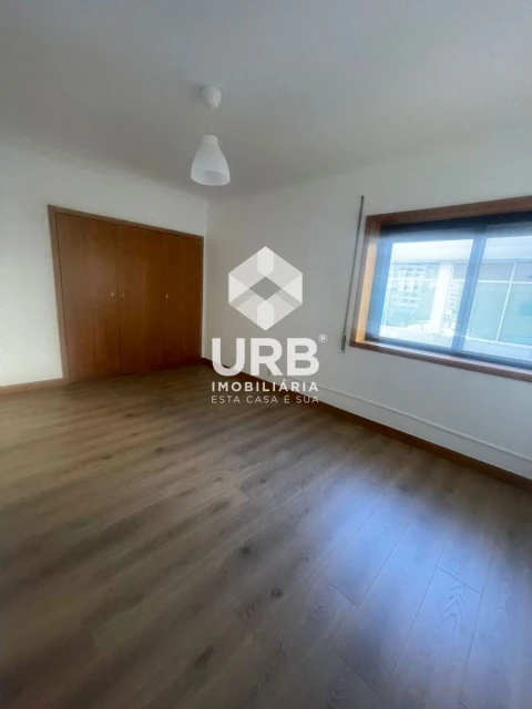 Apartamento T3 para Arrendamento em São Vitor (Braga)