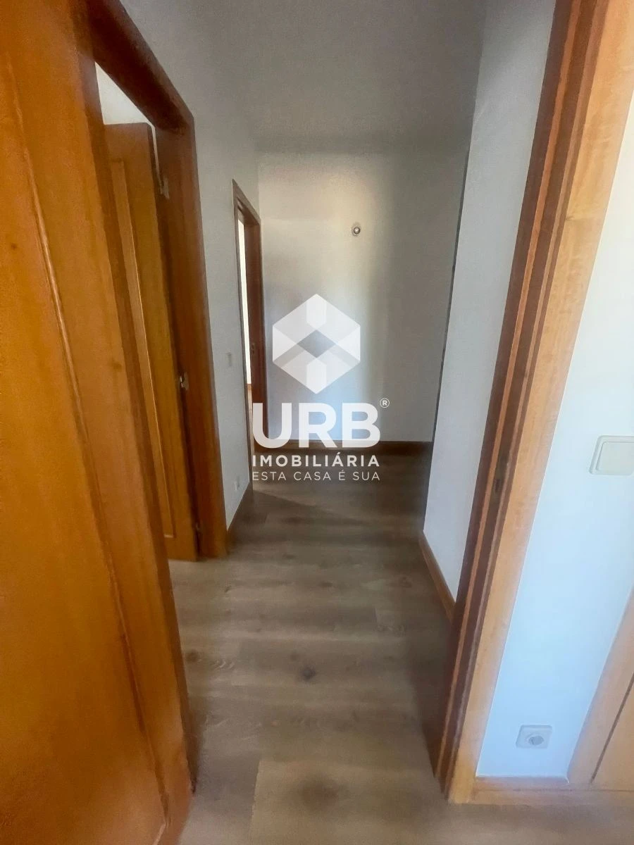 Apartamento T3 para Arrendamento em São Vitor (Braga) Foto 17