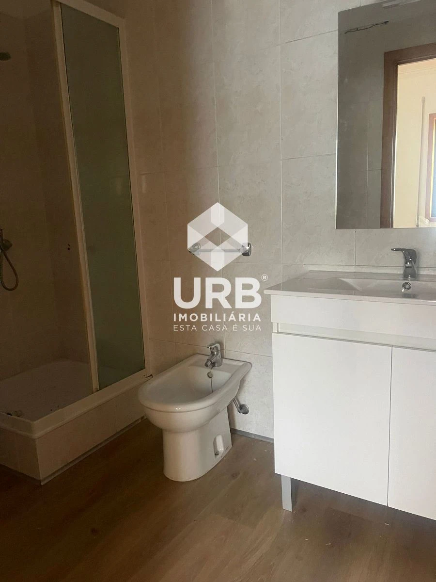 Apartamento T3 para Arrendamento em São Vitor (Braga) Foto 22