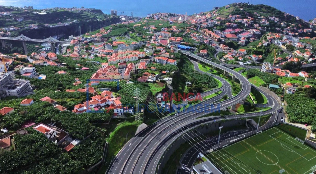 Terreno P/ Prédio para Venda em Camara de Lobos Foto 2