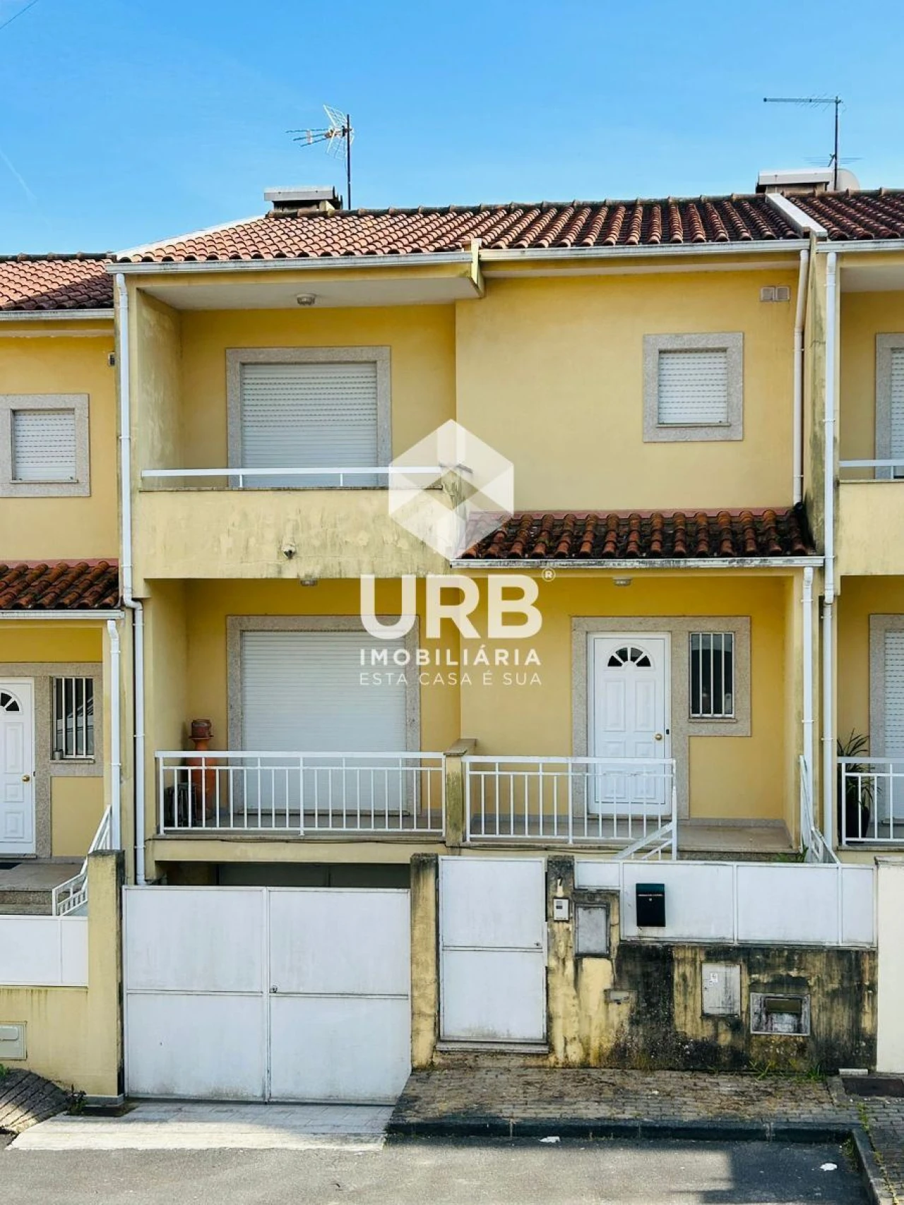 Moradia T4 para Venda em Cervães Foto 2