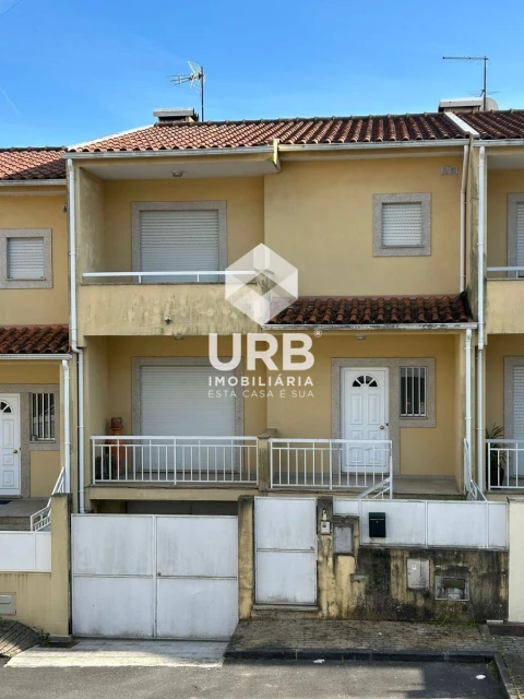 Moradia T4 para Venda em Cervães