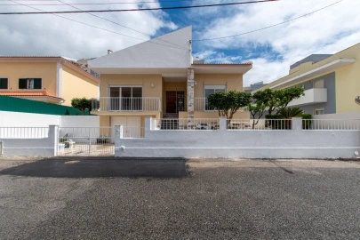 Moradia T3 para Venda em Carregado e Cadafais