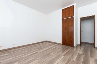 Moradia T3 para Venda em Carregado e Cadafais