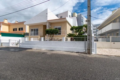 Moradia T3 para Venda em Carregado e Cadafais