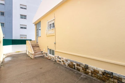 Moradia T3 para Venda em Carregado e Cadafais