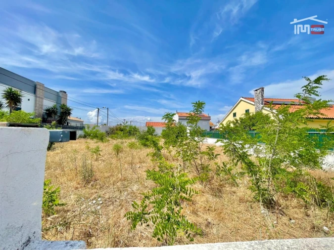Terreno Comércio / Armazém para Arrendamento em Sarilhos Grandes Foto 7