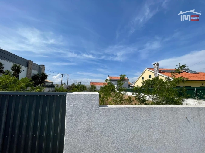 Terreno Comércio / Armazém para Arrendamento em Sarilhos Grandes Foto 11