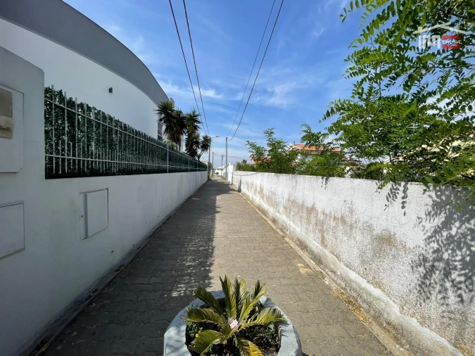 Terreno Comércio / Armazém para Arrendamento em Sarilhos Grandes Foto 12