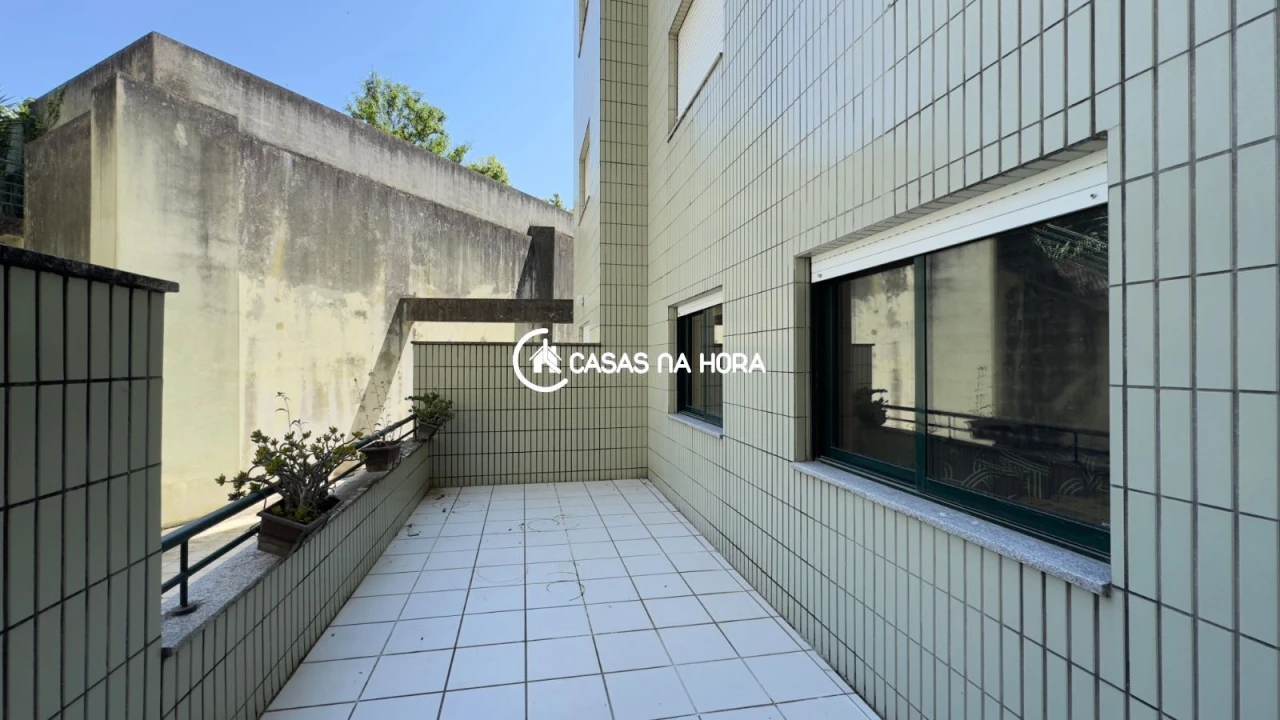 Apartamento T2 para Arrendamento em Oliveira do Douro Foto 1