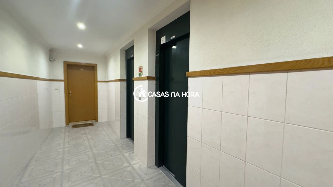 Apartamento T2 para Arrendamento em Oliveira do Douro Foto 22