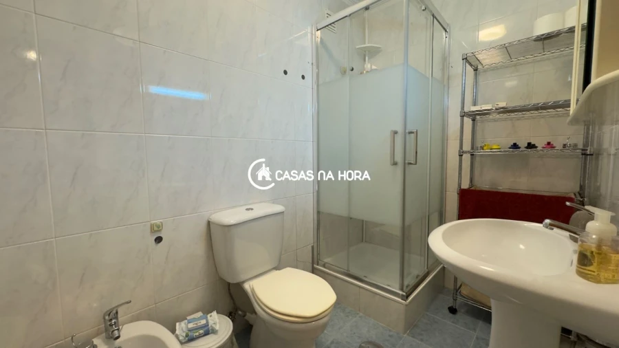 Apartamento T2 para Arrendamento em Oliveira do Douro Foto 7