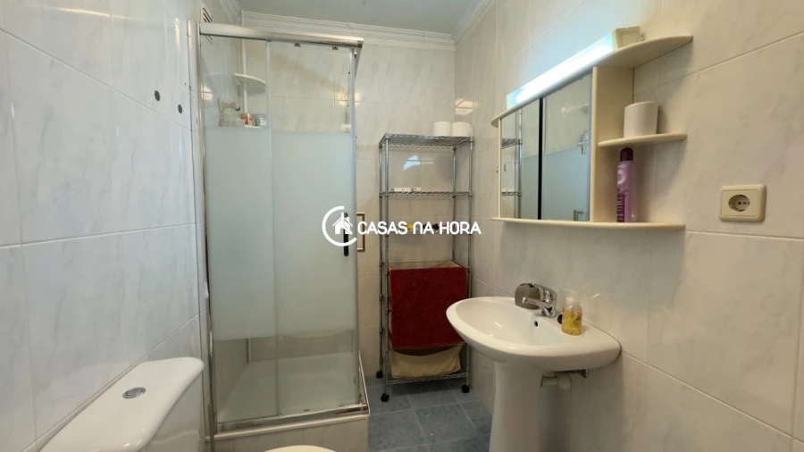 Apartamento T2 para Arrendamento em Oliveira do Douro Foto 8