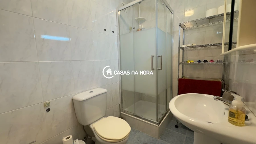 Apartamento T2 para Arrendamento em Oliveira do Douro Foto 9