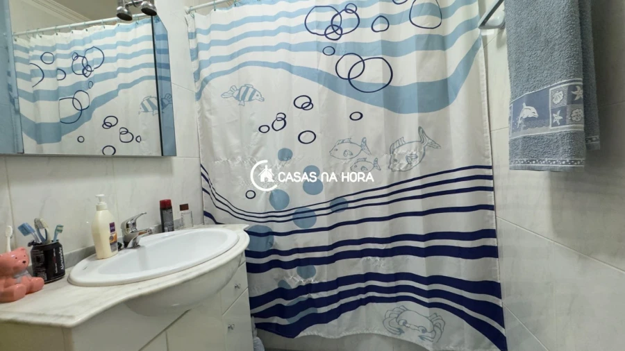 Apartamento T2 para Arrendamento em Oliveira do Douro Foto 12