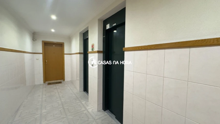 Apartamento T2 para Arrendamento em Oliveira do Douro Foto 22