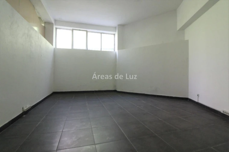 Loja para Arrendamento em Leiria, Pousos, Barreira e Cortes Foto 7