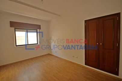 Apartamento T2 para Venda em Marvila, Ribeira Santarém, São Salvador, São Nicolau