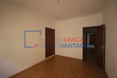Apartamento T2 para Venda em Marvila, Ribeira Santarém, São Salvador, São Nicolau