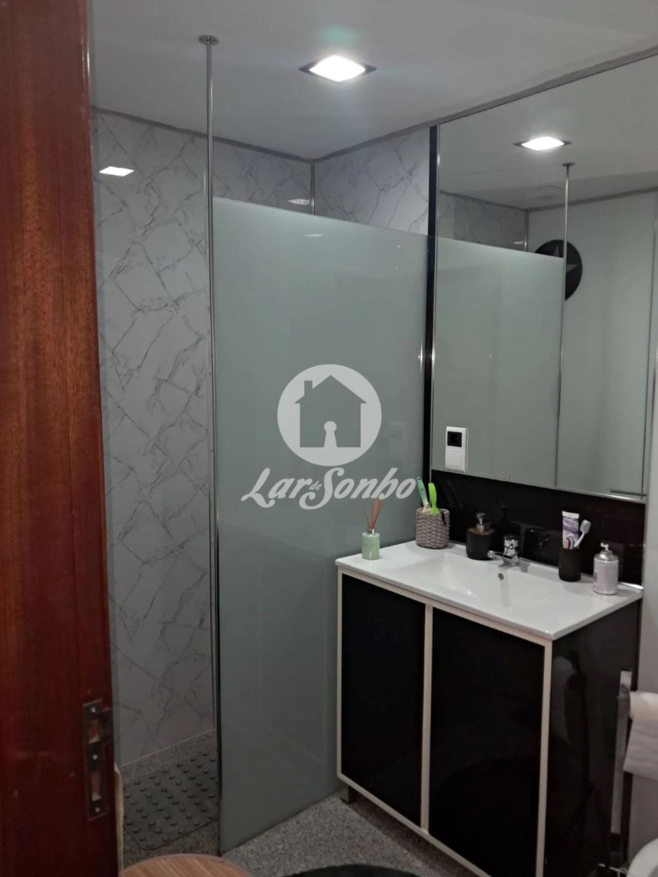 Apartamento T2 para Venda em Figueiras e Covas Foto 14