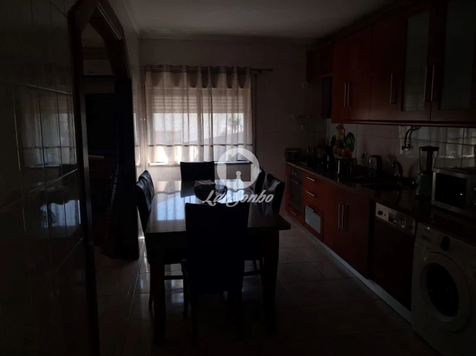 Apartamento T2 para Venda em Figueiras e Covas Foto 17