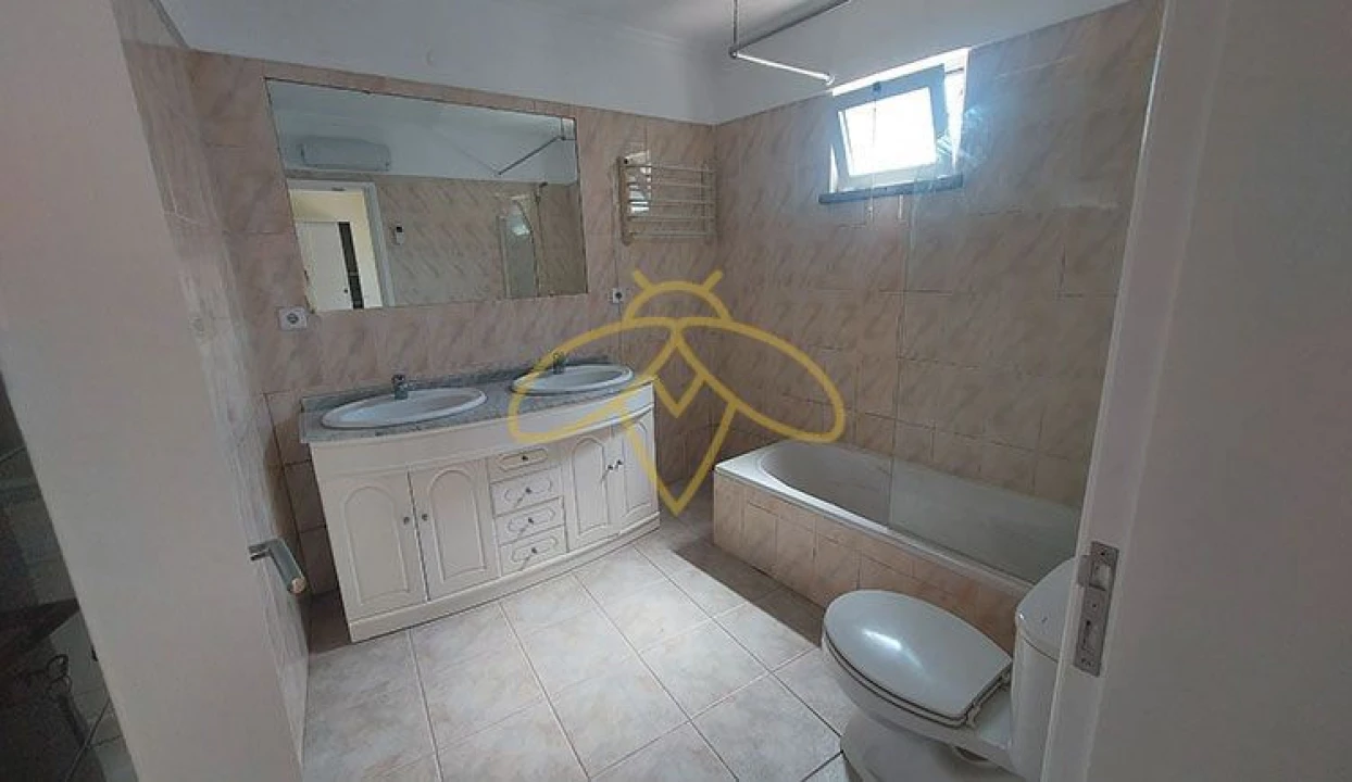 Moradia T2 para Arrendamento em Alcabideche Foto 10