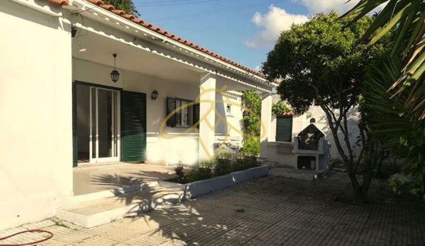 Moradia T2 para Arrendamento em Alcabideche Foto 5