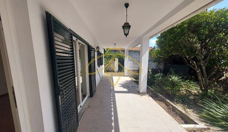 Moradia T2 para Arrendamento em Alcabideche Foto 3