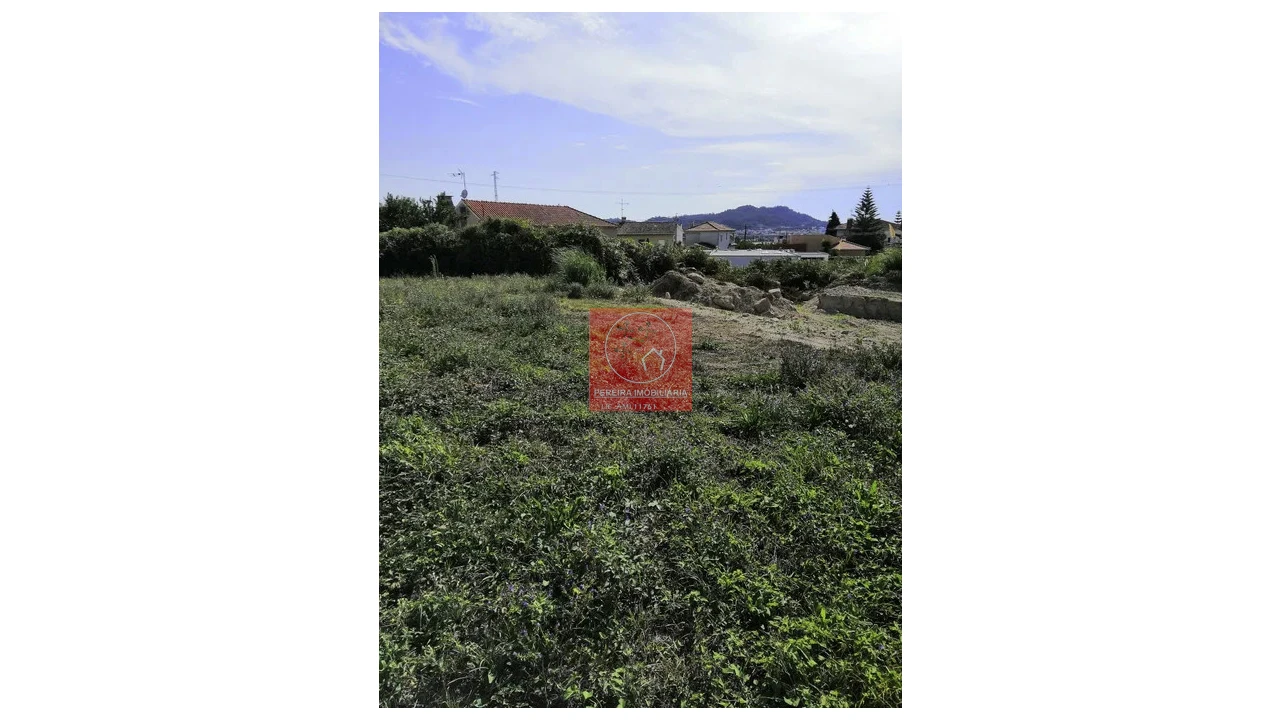 Terreno para Venda em Santa Marta de Portuzelo Foto 2