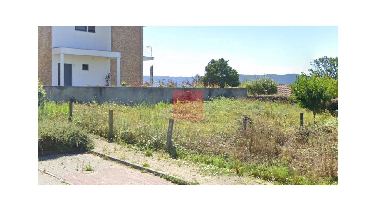 Terreno para Venda em Santa Marta de Portuzelo Foto 1