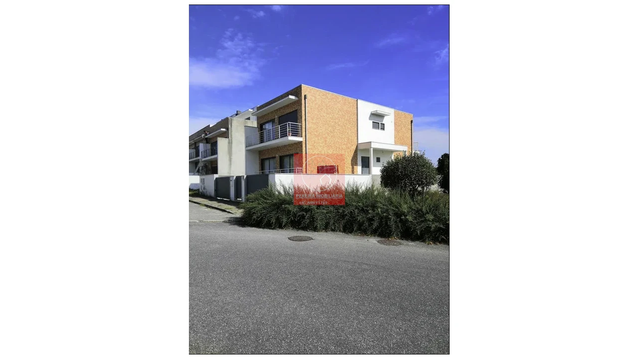 Terreno para Venda em Santa Marta de Portuzelo Foto 3