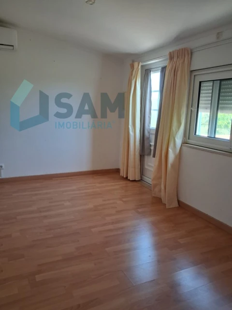 Moradia T4 para Venda em Silves
