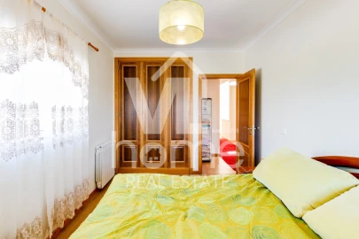 Apartamento T4 para Venda em Parceiros e Azoia